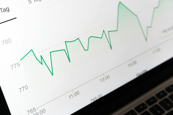 免補充保費＋高息雙優勢！11月8檔債券ETF年化配息超6%、投資人搶進中