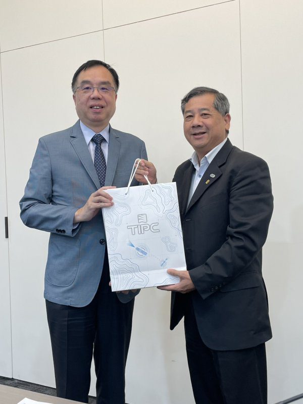 港灣新聞網／綠能港口升級！台灣港務公司攜手中油、台經院共論CCUS未來