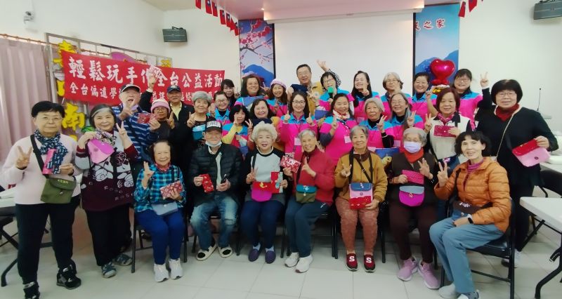 高雄榮家攜手布藝志工　迎新春手作傳遞溫暖與關懷