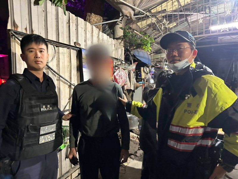 港灣新聞網 / 寒流夜不放棄　小港分局8小時尋回82歲迷途老翁
