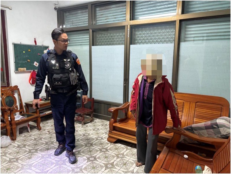 港灣新聞網 /  獨居阿嬤深夜到派出所找人聊天　內埔警暖心關懷護送返家