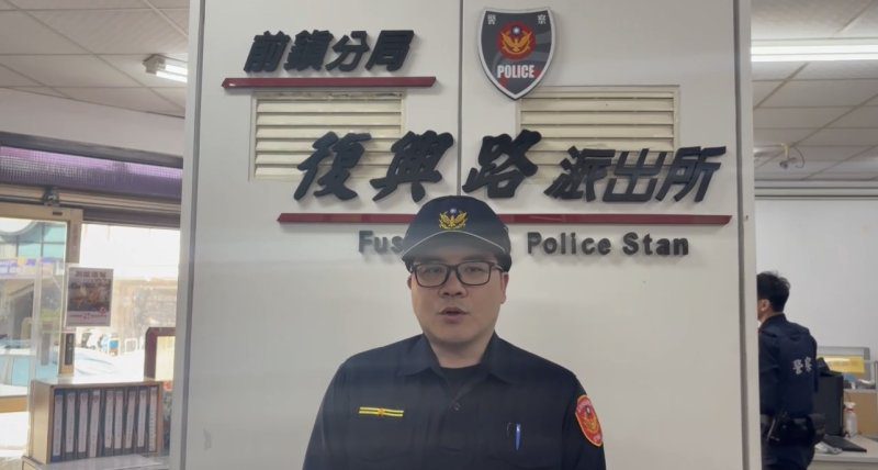 港灣新聞網 /  闖紅燈又拒檢逃逸　重機騎士恐吞4萬罰單