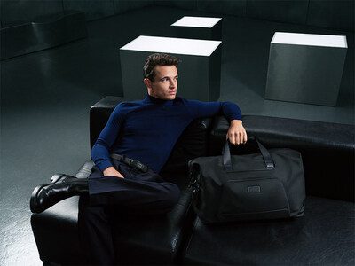 TUMI 隆重推出下一代 TUMI ALPHA 系列，以及由 LANDO NORRIS 和魏大勛精彩演繹的廣告企劃