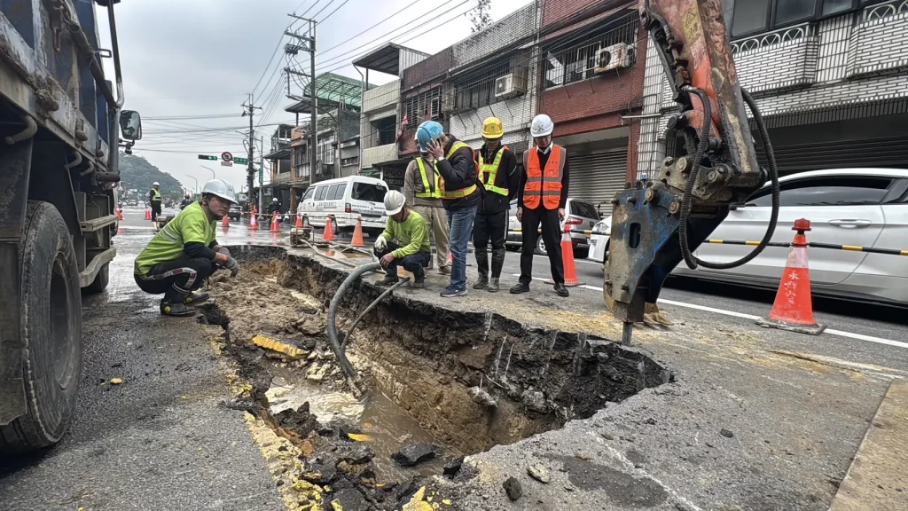基隆八堵路漏水管線修復啟動　採不斷水施工27日前恢復通車