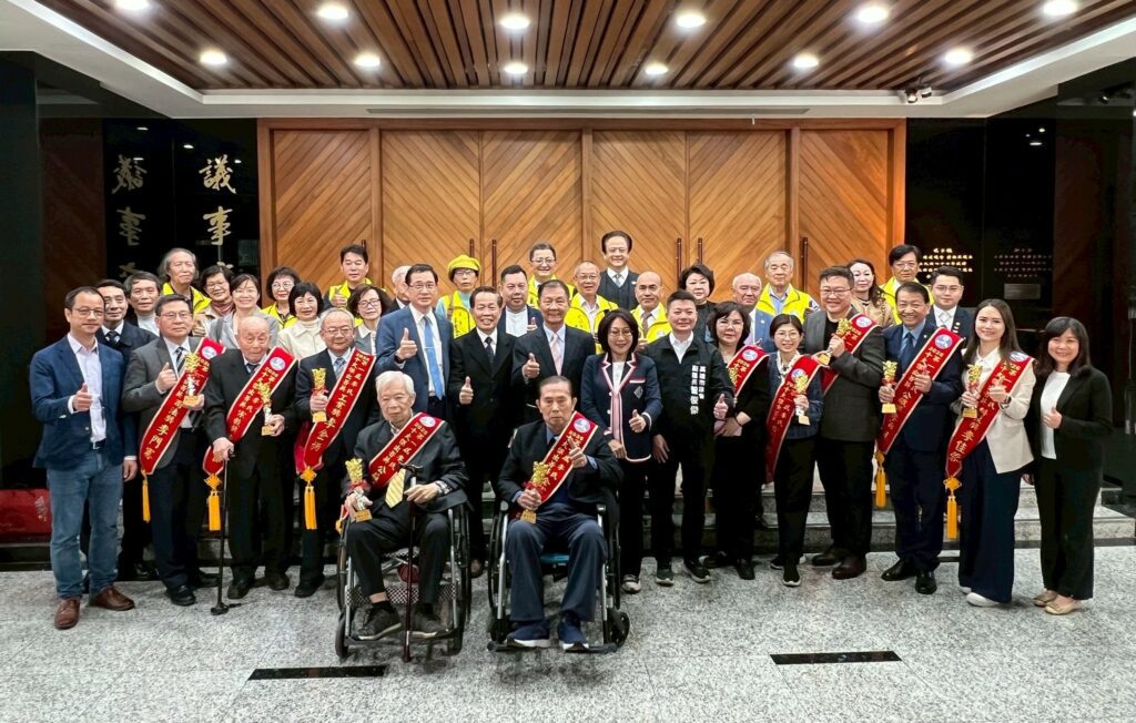 群英薈萃光耀宗親　高雄市李氏宗親會首屆「十大傑出菁英獎」揭曉
