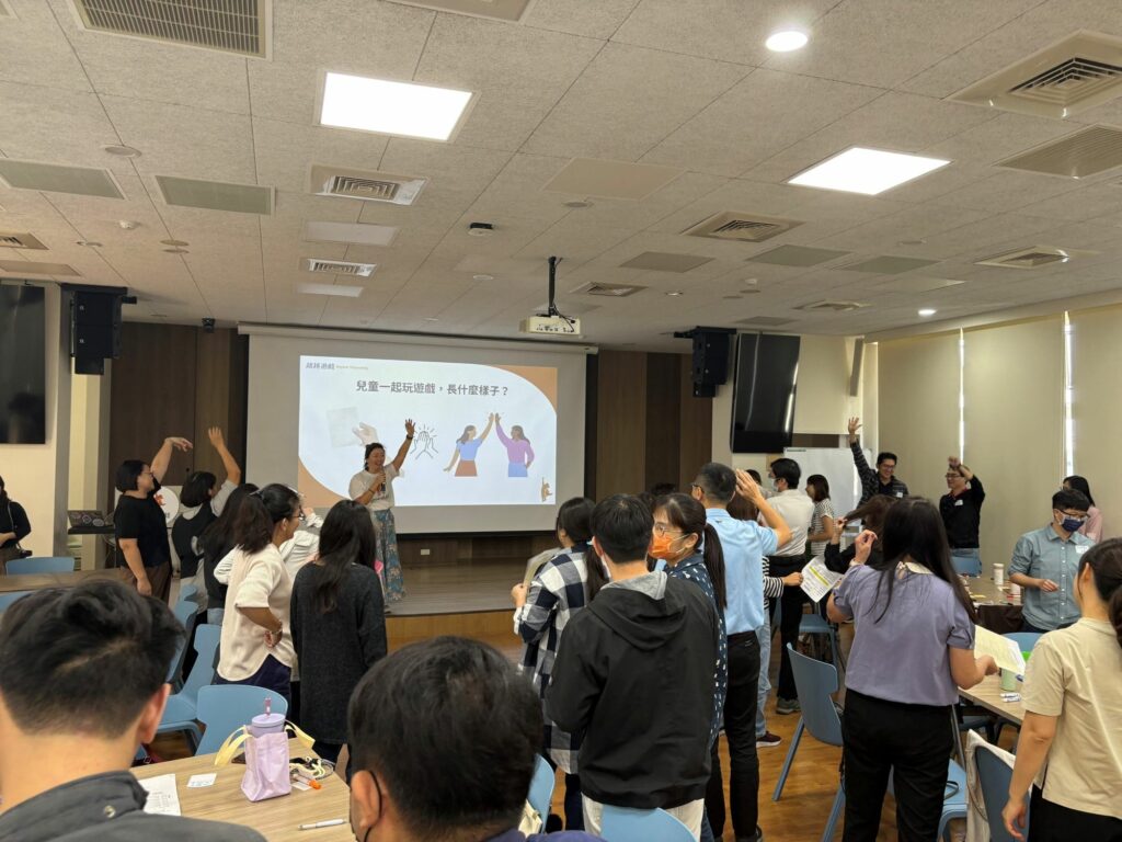 屏縣府第二屆《包圍縣府》　蹲下來陪孩子一起玩
