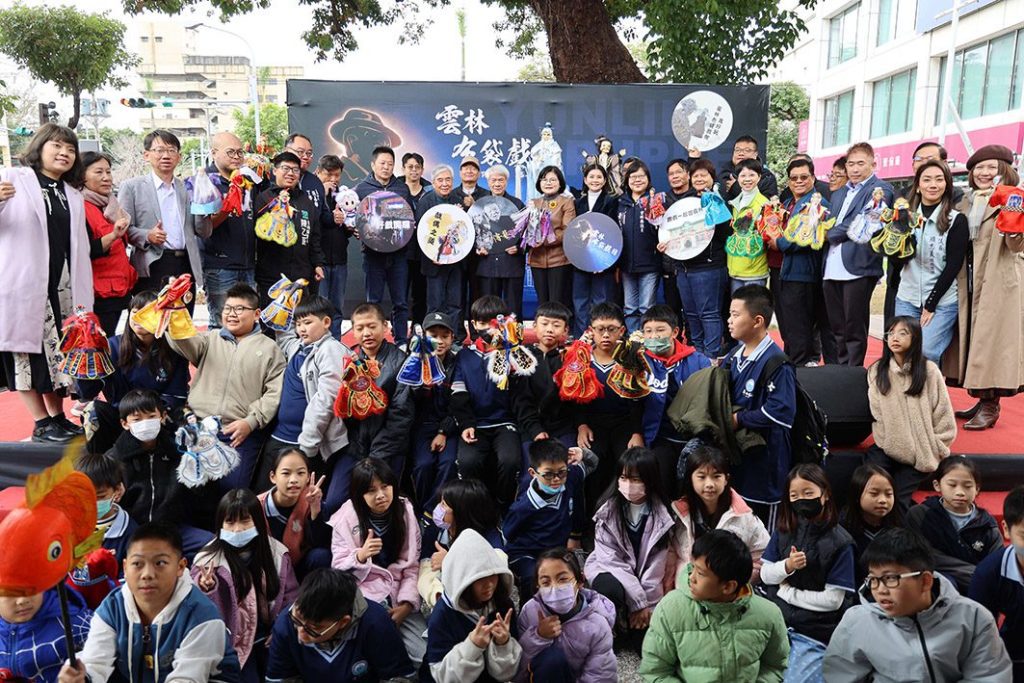 2026雲林布袋戲日《傳藝之魂：黃海岱與戲偶之道》特展揭幕　傳承延續布袋戲技藝精神