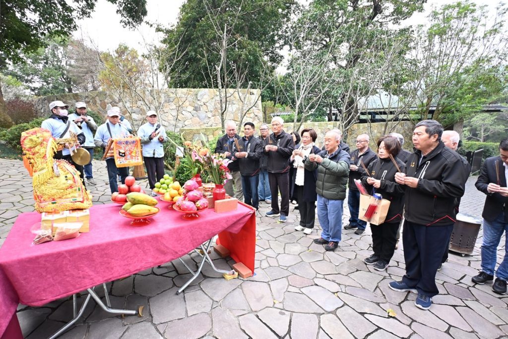 善心企業捐助福安宮媽祖園區  王惠美親赴苗栗迎回3尊神像