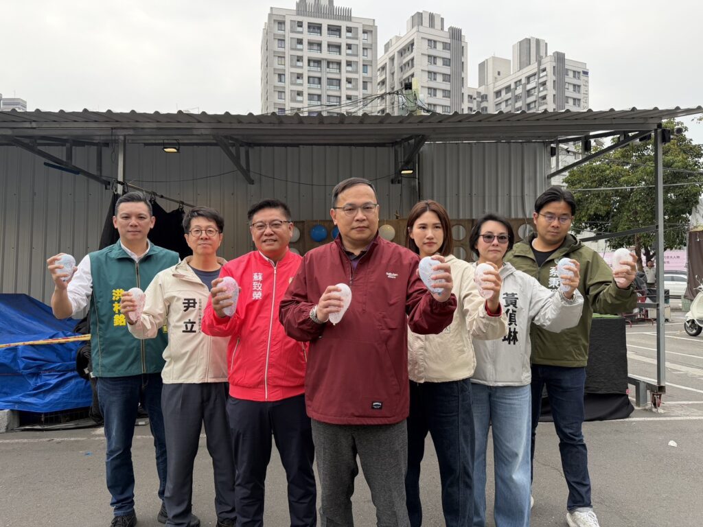 一射現形！王義川率隊揭藍白假監督  尹立戳破：這柯那顆都一樣