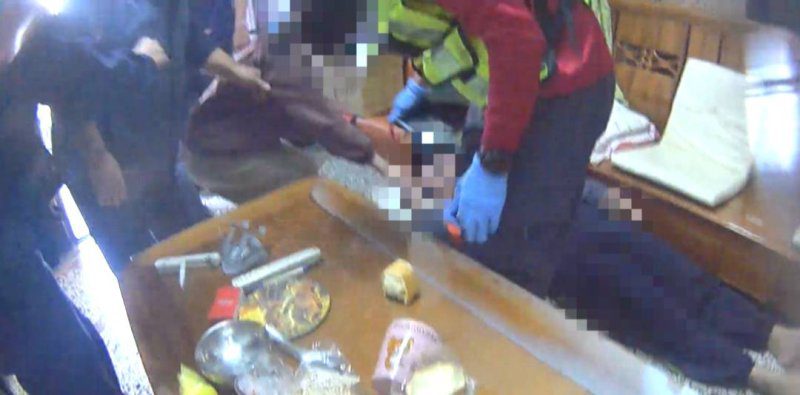 港灣新聞網／電話聯繫不上驚覺有異　東港警即刻破門救援中風民眾