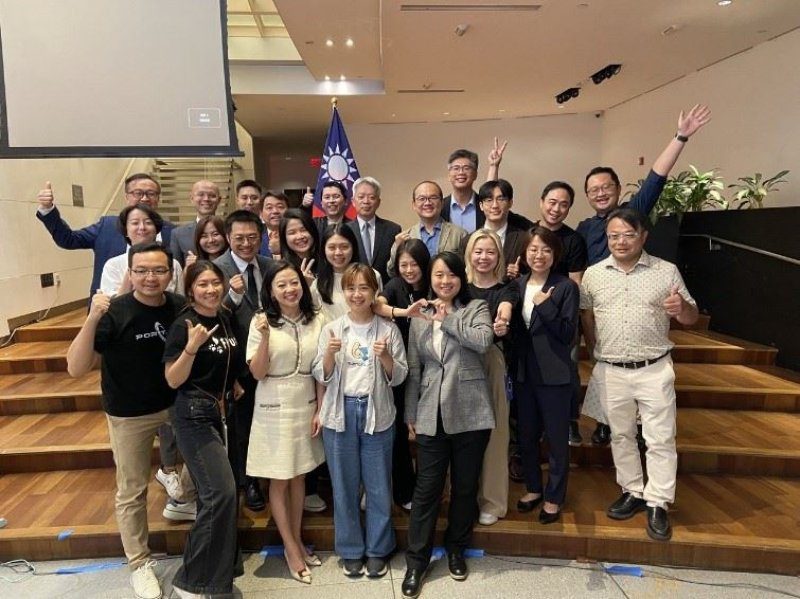 港灣新聞網／AI實力躍上國際！高雄新創「超智諮詢」征戰美國CES 接軌全球市場