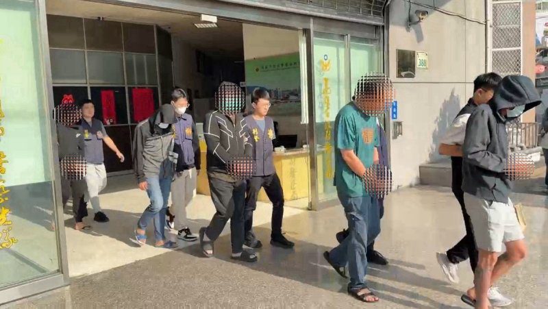 港灣新聞網／假貨運真販毒！雄警破獲「小蜜蜂」外送毒品集團 7人落網