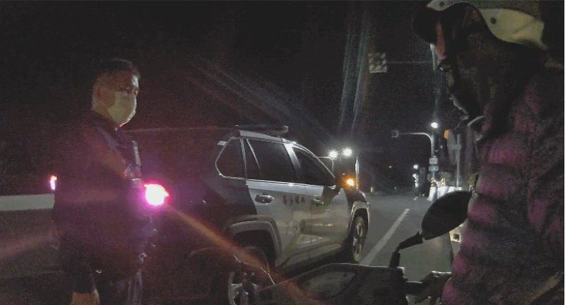 港灣新聞網／8旬翁深夜騎車迷途跨縣市　內埔警暖心協助平安返家