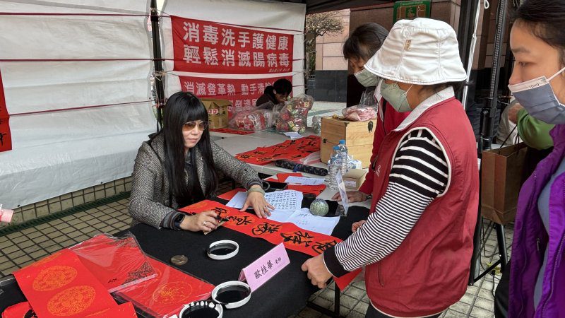 港灣新聞網／鳳山區公所2026春聯揮毫盛大登場