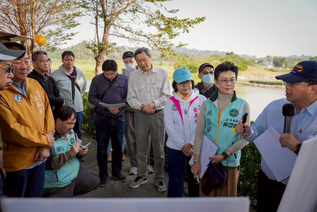 強化防災韌性！　林岱樺現勘仁武觀音湖 促經濟部納入「加強調洪設施」最優先核定