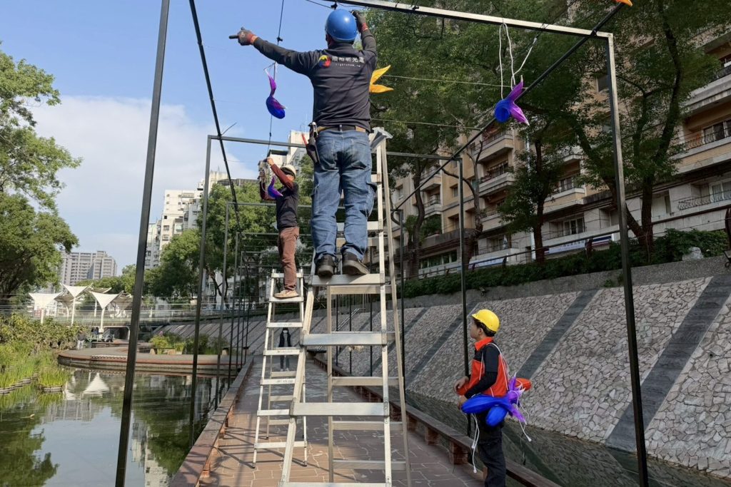 新莊河廊變身光影大道！2026 中港大排光雕測試啟動     布展期間請遵守現場導引