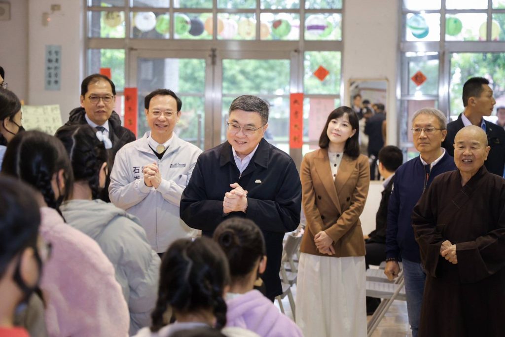 關懷育幼機構院童  行政院長卓榮泰參訪宜蘭幸夫愛兒園