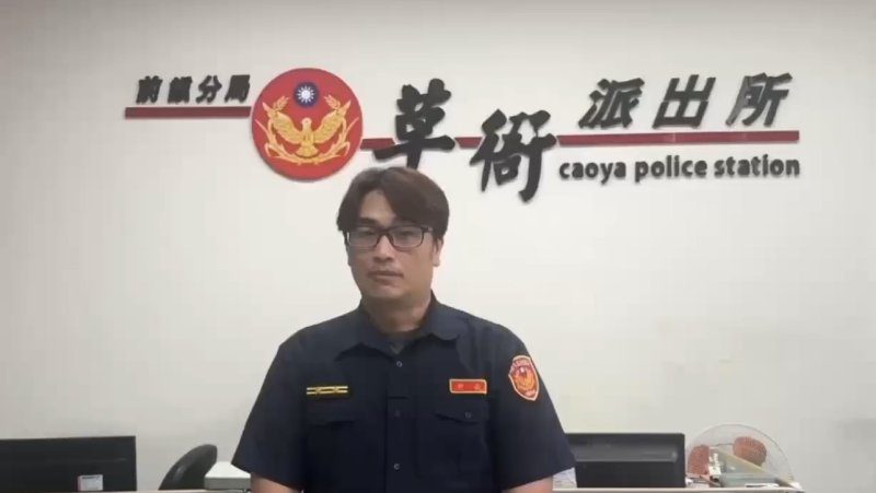港灣新聞網／違停露餡！前鎮警盤查逮毒品通緝犯　現場再查獲毒品