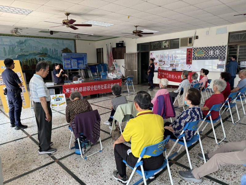 港灣新聞網／AI換聲詐騙鎖定長輩！東港警示警：聽到「孫子聲音」也別急匯款