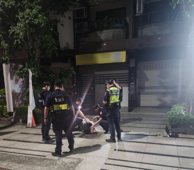 港灣新聞網／誤闖高雄輕軌卡軌道！男子毒駕陽性遭逮　最高恐罰12萬