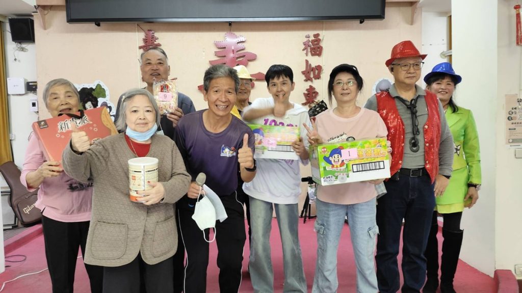 榮家慶元宵猜燈謎  樂音相伴共團圓樂開懷