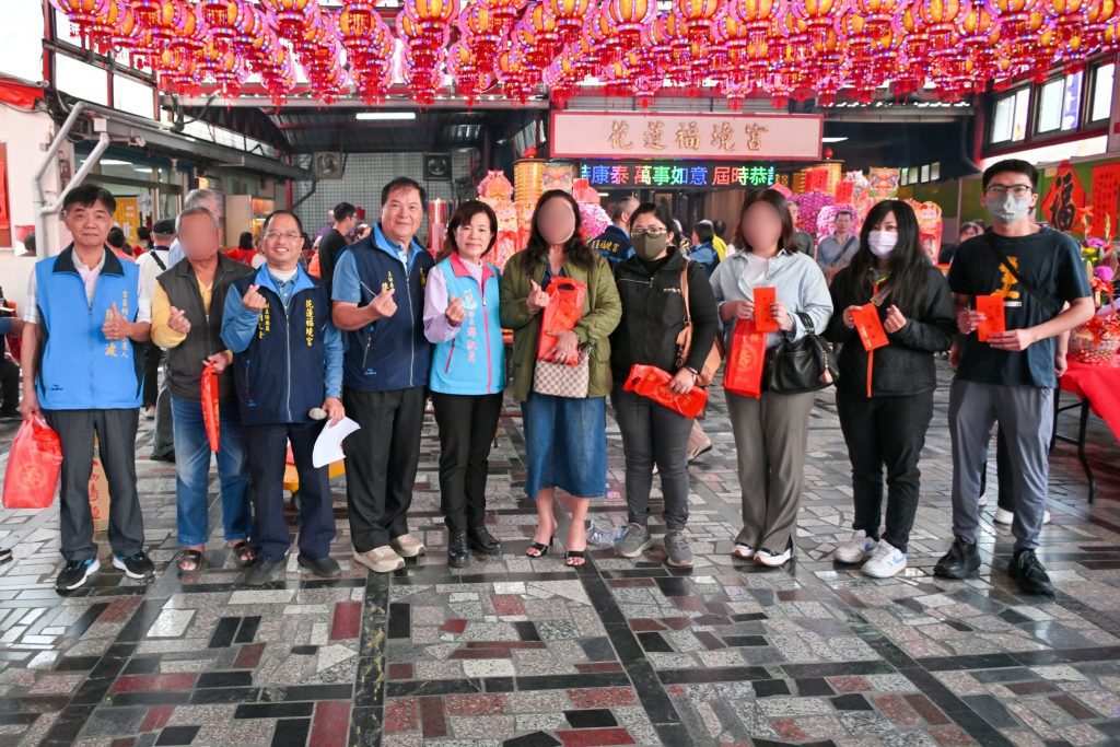 福境宮土地公頭牙  發放平安金麵線濟弱