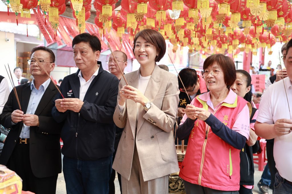草屯敦和「頭牙吃丁酒」熱鬧登場！許淑華縣長現身同樂　承諾優化廟埕環境