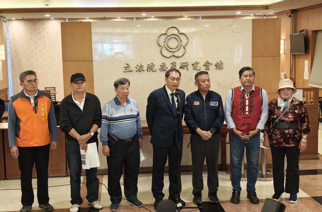 楓港溪風力發電案再掀波瀾　屏東鄉親北上立院高喊反對