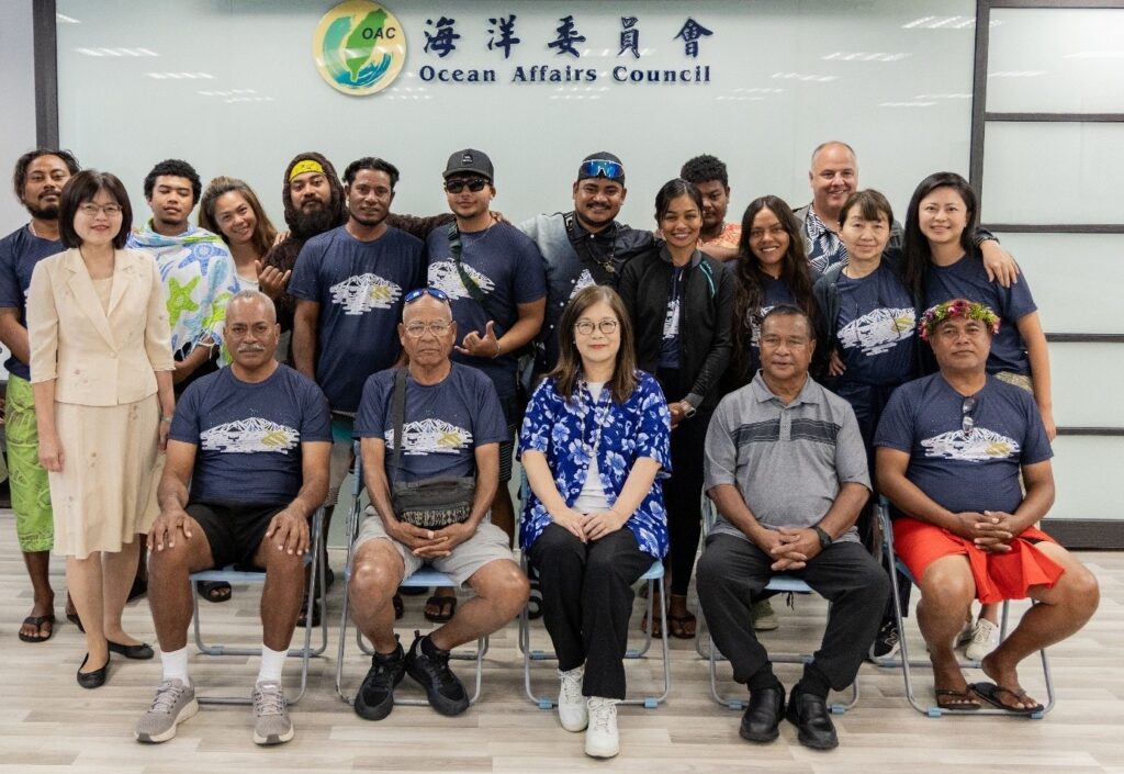 帛琉無私分享號全體船員拜會海洋委員會　管碧玲：推升太平洋南島語族傳承交流「源動力」