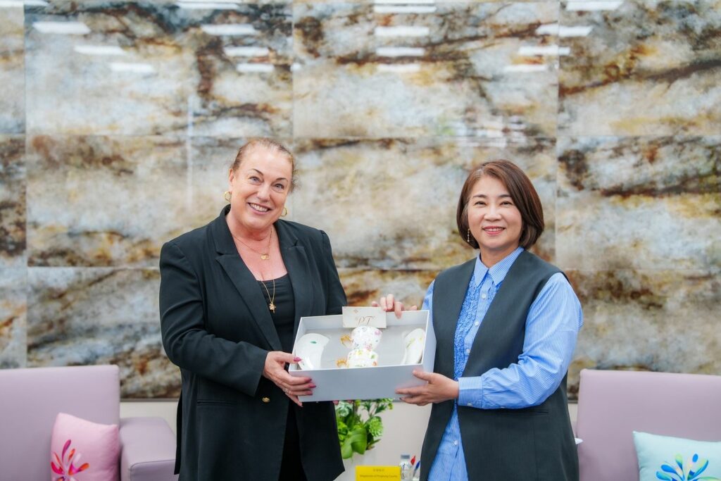 國際遊戲協會主席訪屏　推動兒童遊戲權國際注目