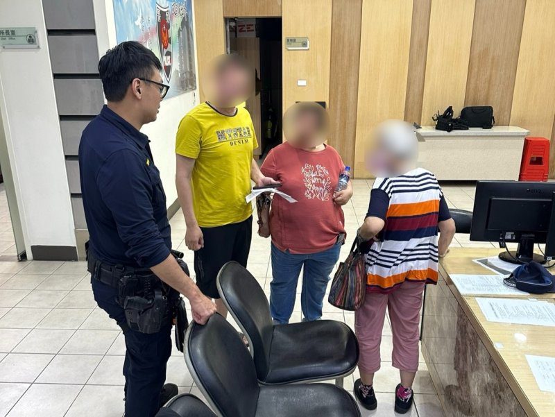 港灣新聞網 / 85歲婦騎車迷途橫跨3區11公里　左營警1小時火速尋獲