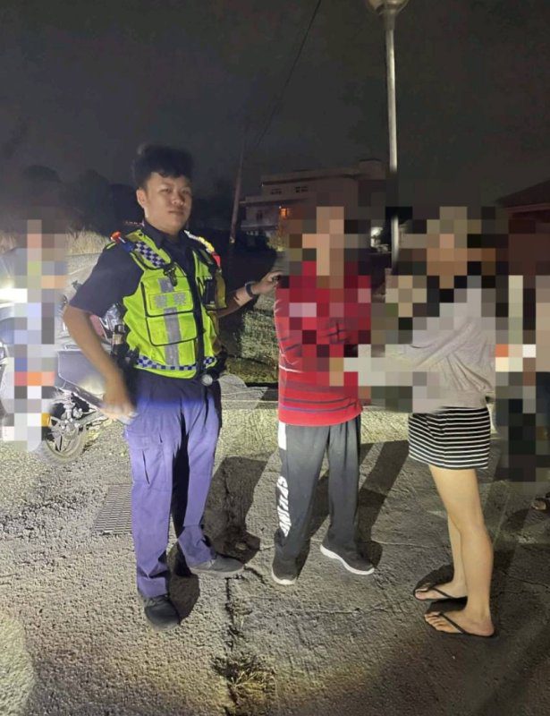 港灣新聞網 / 失智男深夜迷途驚魂！東港警地毯式搜尋順利尋回助團圓