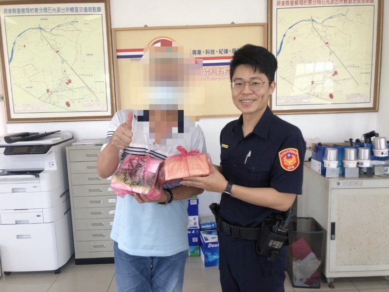 港灣新聞網 / 裝潢怕遭竊！枋警破例代管金飾　民眾大讚「真的揪感心」