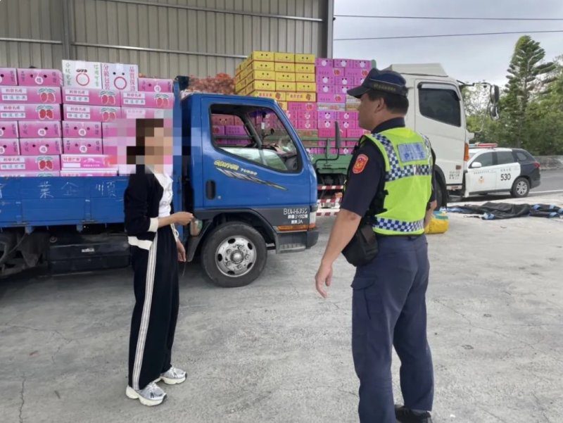 港灣新聞網 / 芒果盛產前防竊大作戰！枋寮警啟動「護芒專案」科技守護農民心血
