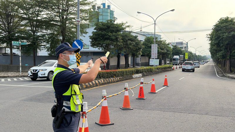 港灣新聞網 / 迎接勞動連續假期！枋警執行交通疏導措施