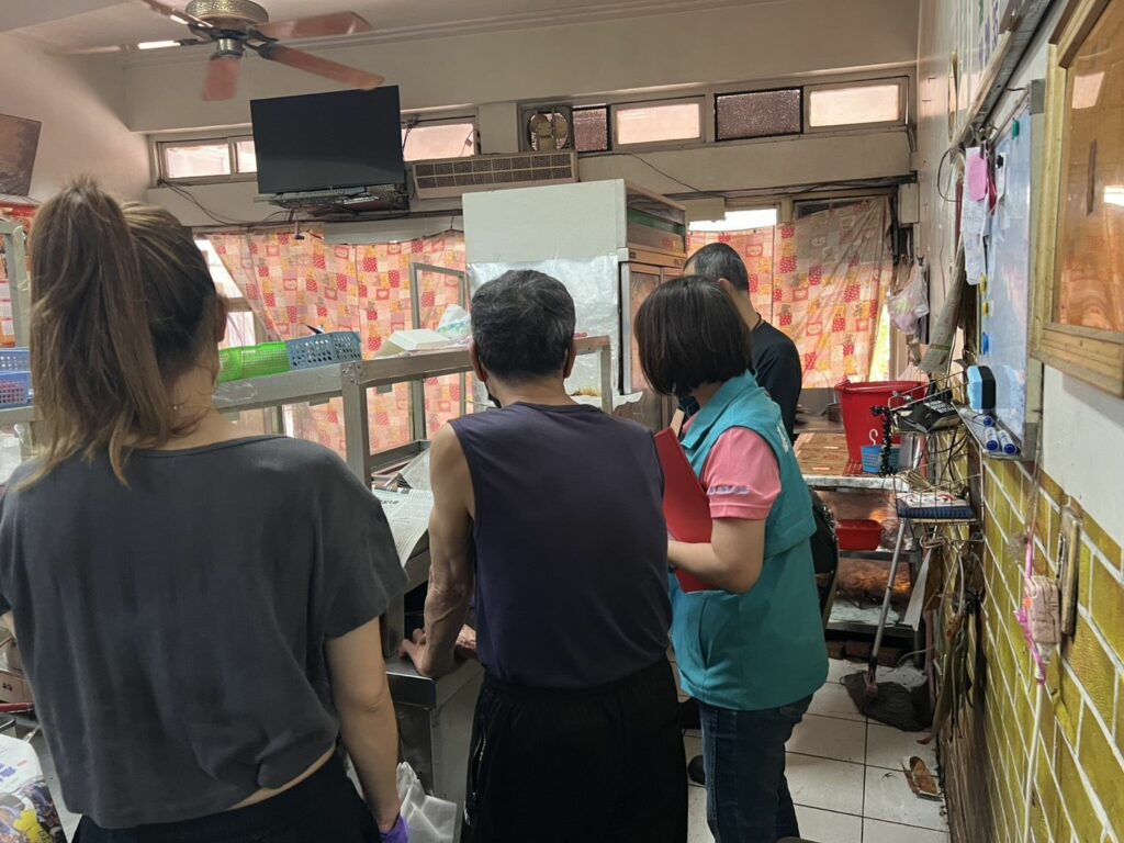 排隊名店便當含異物　嘉縣衛生局即時稽查、勒令限期改善