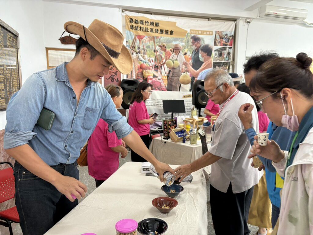 嘉義縣社區關懷據點觀摩交流　獅埜社區展現在地魅力
