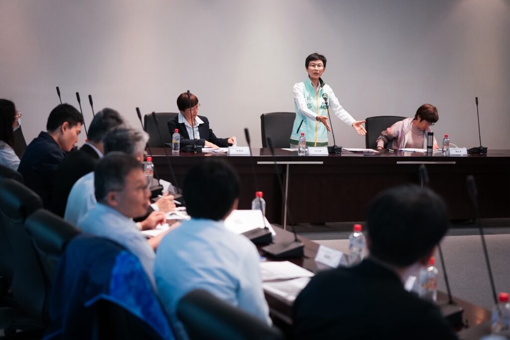 高鐵5G不「斷網」！　立委林岱樺強勢監督：2027全線優化、2028挑戰通訊「零死角」