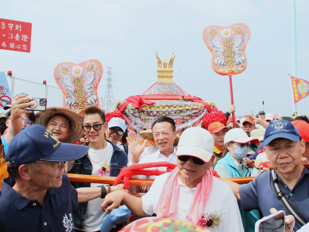 大甲媽祖遶境抵新港迎駕　「善」凝聚萬人信念、同祈平安