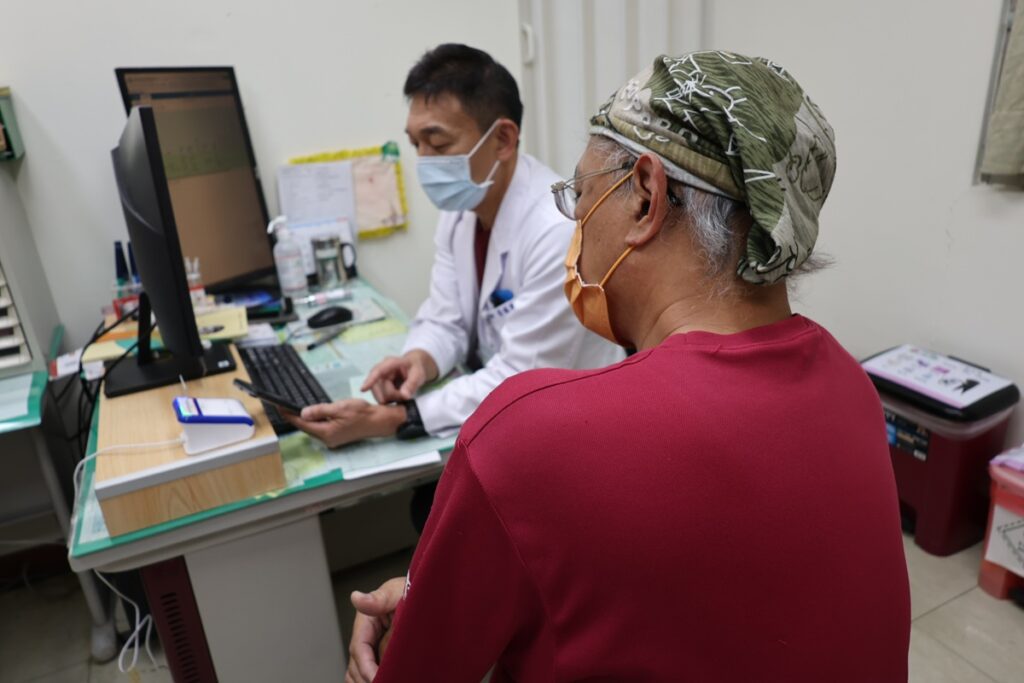 男子沒有不舒服卻被驗出糖尿病  喝罐可樂血糖陡升100