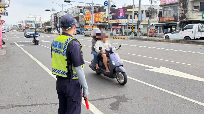 枋警加強交通宣導　冀降低闖紅燈違規事故暨枋寮警訊