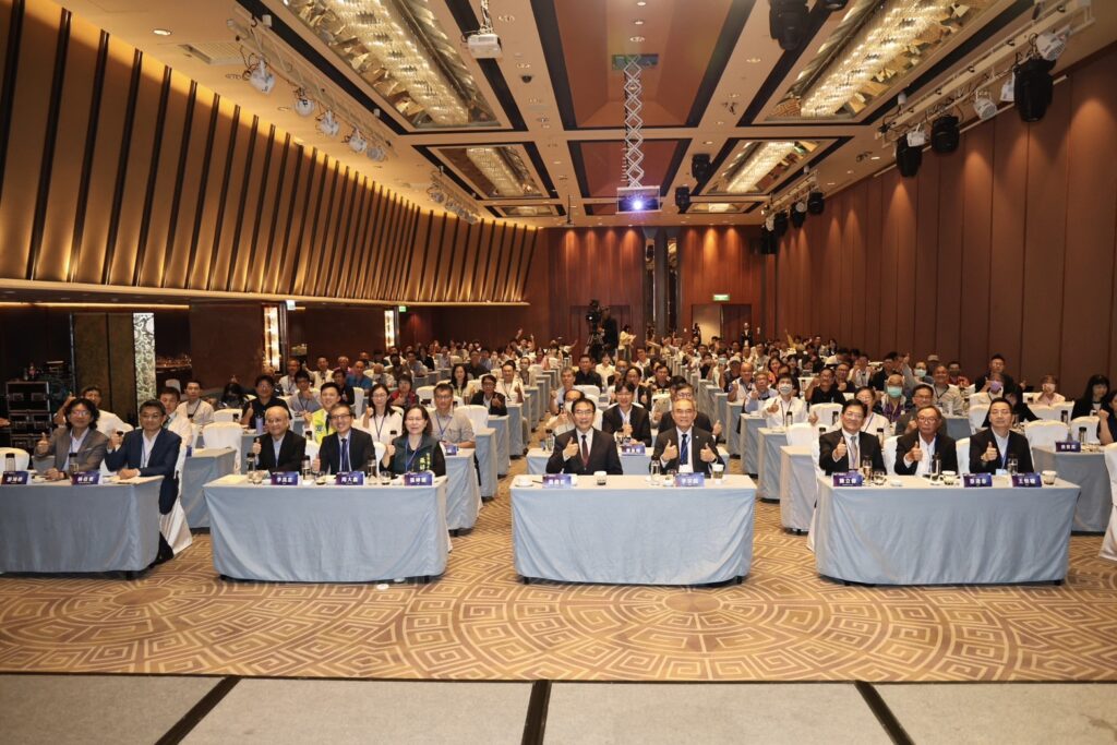 台南智慧機器人高峰論壇登場  盼結合產官學研尋找南市關鍵定位