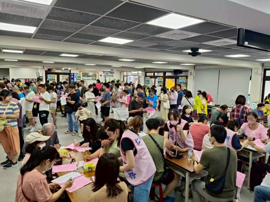 基隆闔家歡健康篩檢開跑　免費癌症、肝炎檢查、還用AI算骨折風險