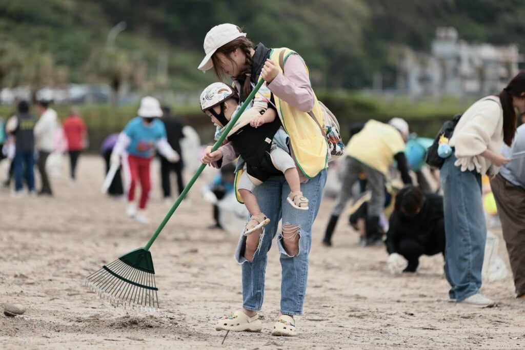 從源頭守護大海！新北春季淨灘淨溪串聯 18 河段     25日清出 3.9 噸廢棄物