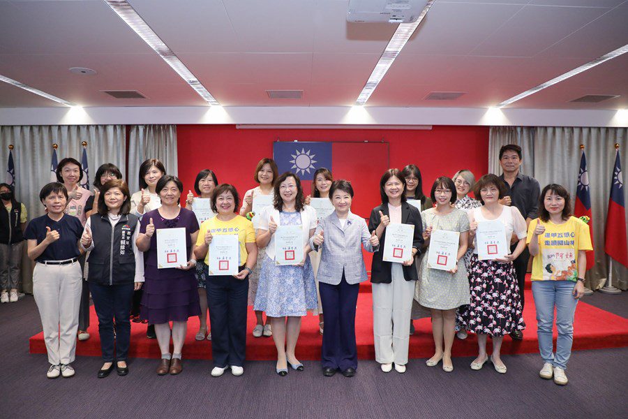 五度蟬聯全國第一！　台中閱讀績優勇奪18獎 盧市長公開表揚