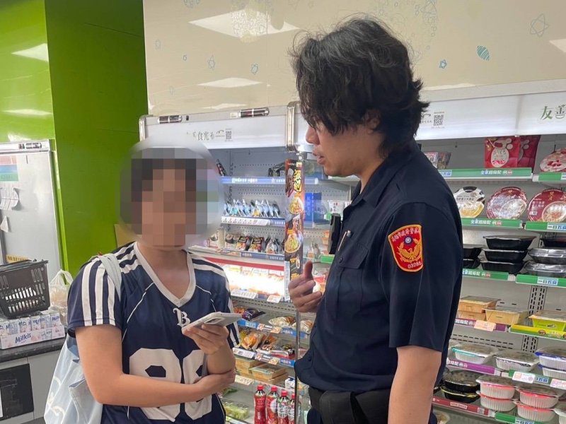 港灣新聞網 / 女大生陷戀愛詐騙！「男模贖身」劇本曝光　警超商聯手保住2萬元