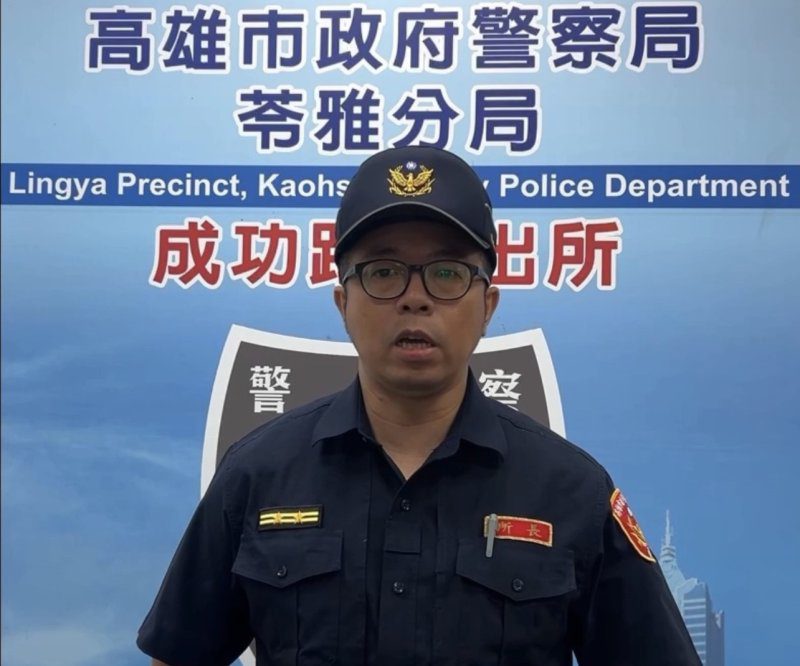 港灣新聞網 / 三多商圈驚傳持刀！47歲男隨手拿菜刀引恐慌　警方火速控制送辦