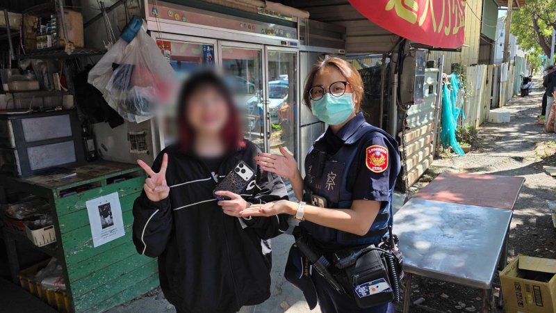 港灣新聞網 / iPhone 17 Pro噴飛快車道！橋頭警神速尋回 女大生驚呼「奇蹟生還」
