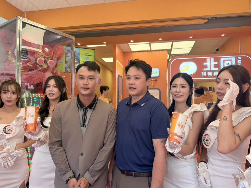 港灣新聞網 / 北回果飲高雄建國店520開幕爆人氣！200杯免費果飲一小時秒殺