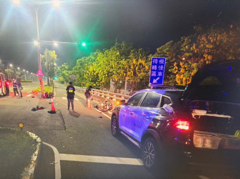港灣新聞網 / 橋頭清晨追撞！菲籍騎士酒測超標撞前車　涉公共危險罪遭送辦